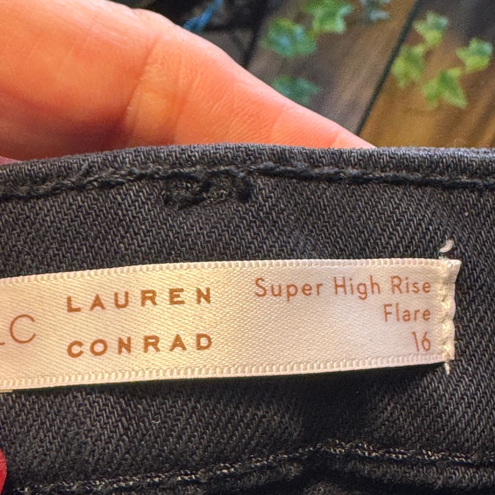 LC Lauren Conrad Black Flare Jeans super high rise - Picture 7 of 8